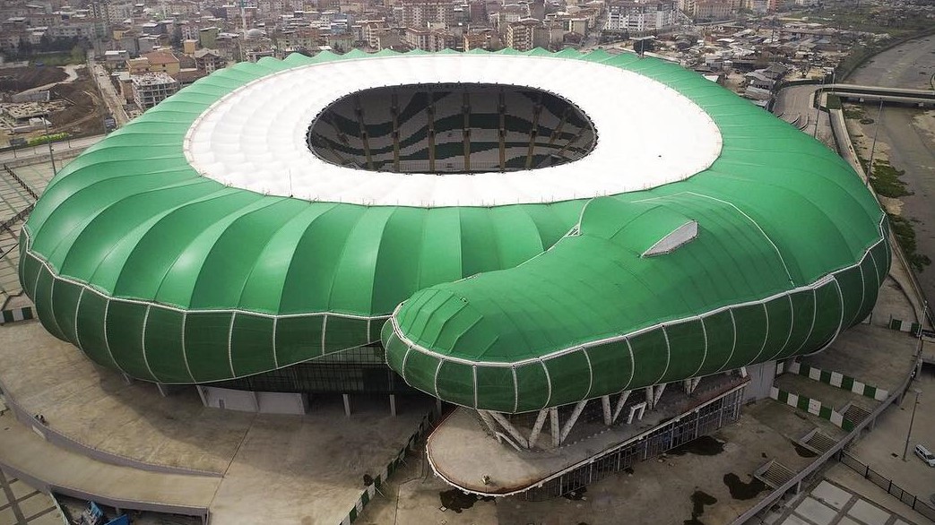 Домашний стадион турецкого «Бурсаспора»