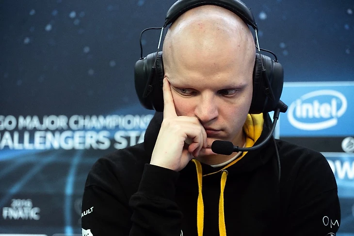 Team Vitality 🐝 on Twitter: &quout;Behind our CSGO warriors, there is a very  important staff Discover their stories and how they help the Vitality  players perform at their best on the stage #