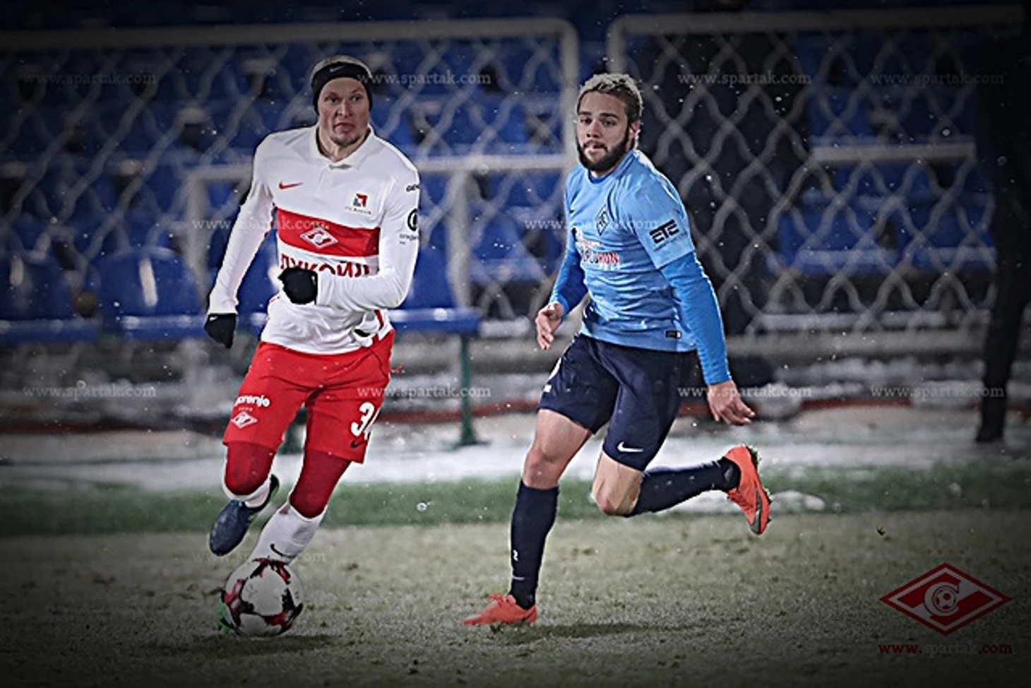 Евгений Макеев в игре против Крыльев Советов