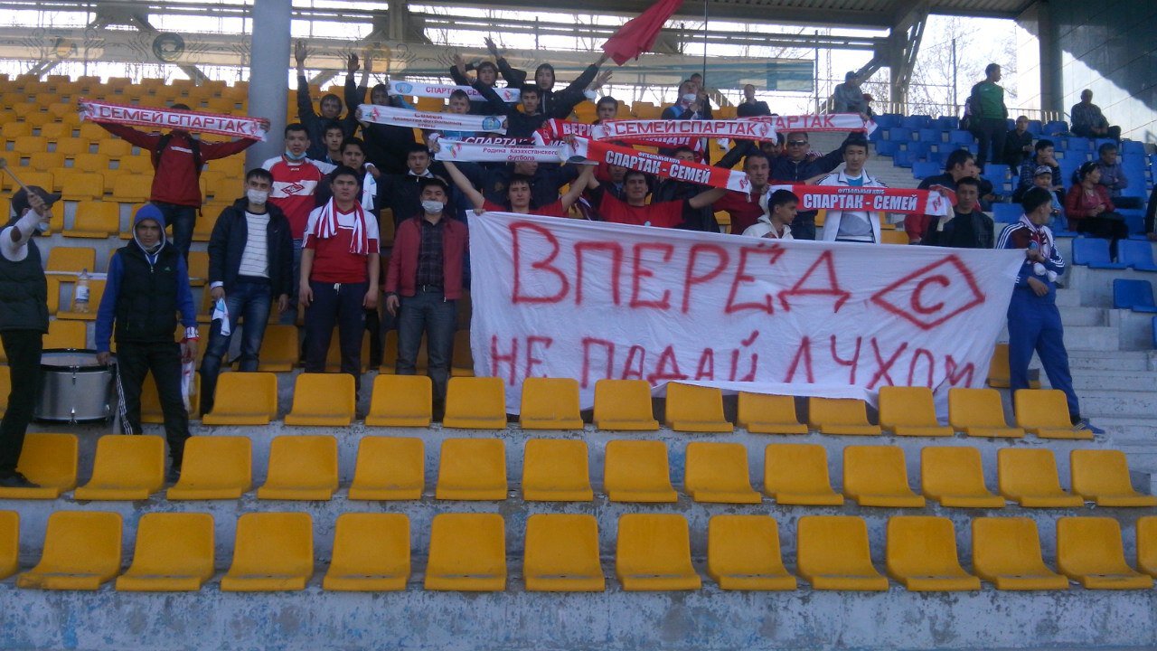 В Казахстане появились три новые области. А как там дела с футболом? Вспоминаем клубы, которые играли в Жезказгане, Семее и Капшагае