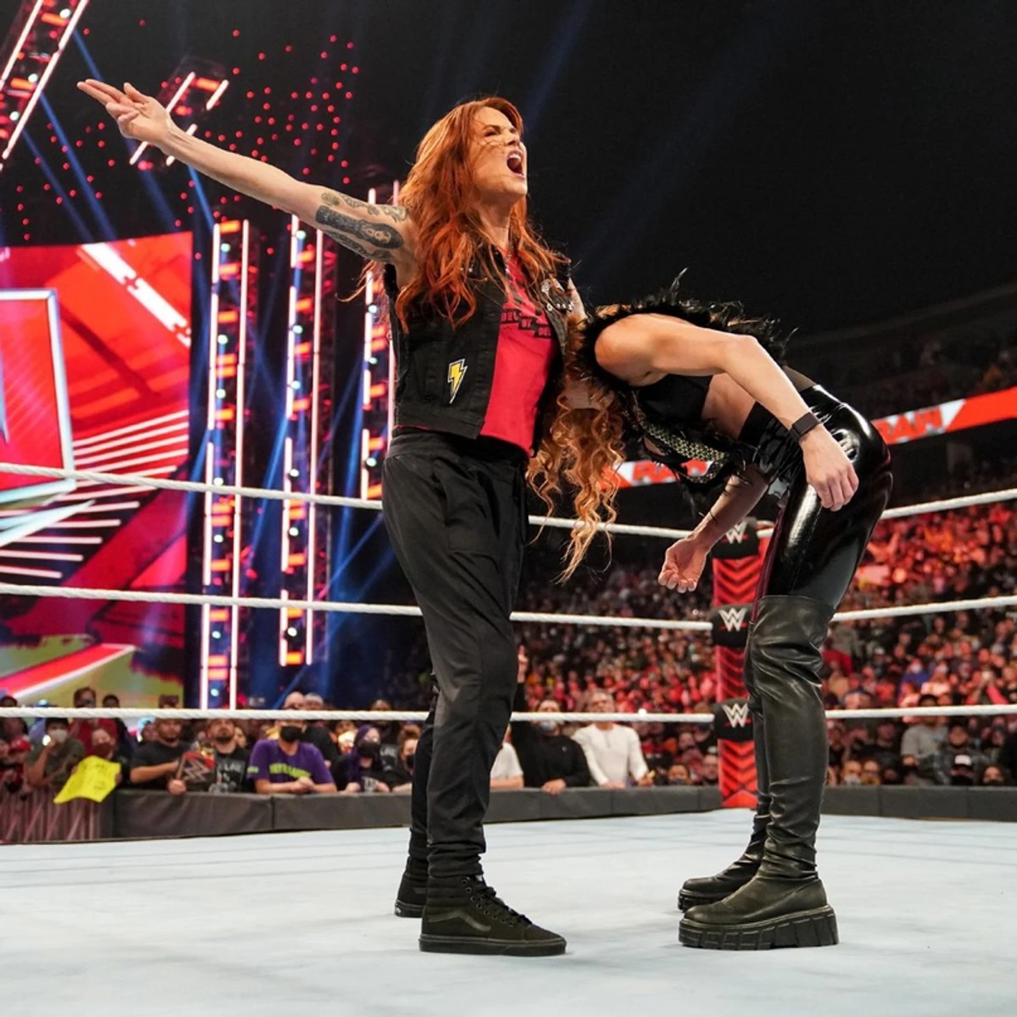 Обзор WWE Monday Night RAW 07.02.2022, изображение №24