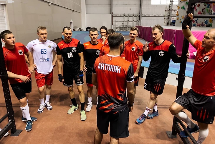 Чемпионат России. "Медведи" без велосипеда, "скифско-китайский" потенциал ЦСКА и секреты "Зенита", изображение №4