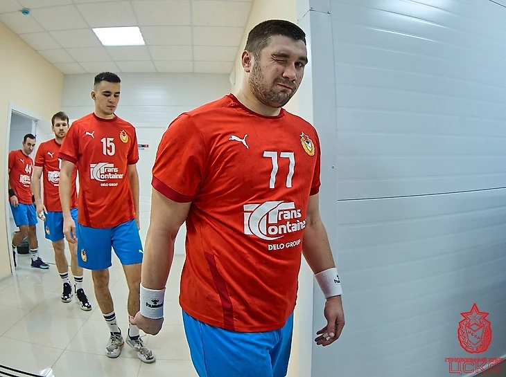 Чемпионат России. "Виктор" проявляет волю, пермяки выгрызают два очка у "Невы", а ЦСКА уже в плей-офф, изображение №6