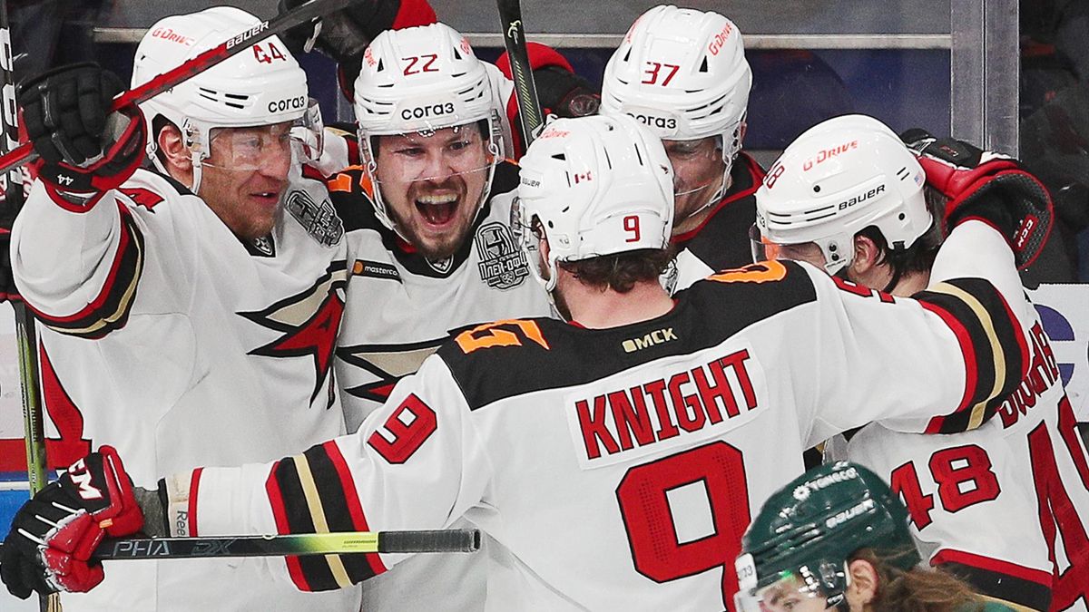 «Авангард» зашел в финал с пинка: технично взломал «автобус» и вывел ЦСКА из равновесия