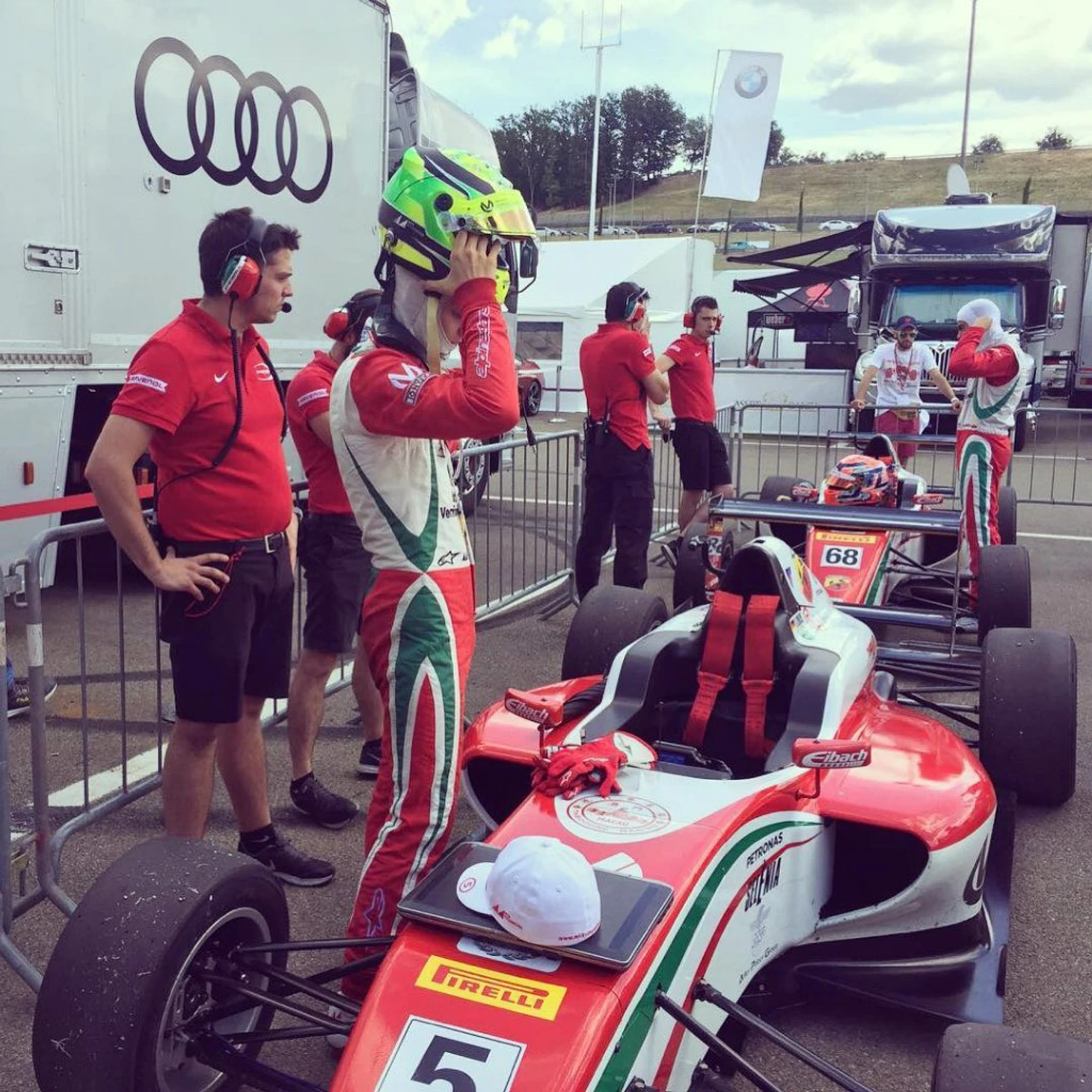 f4