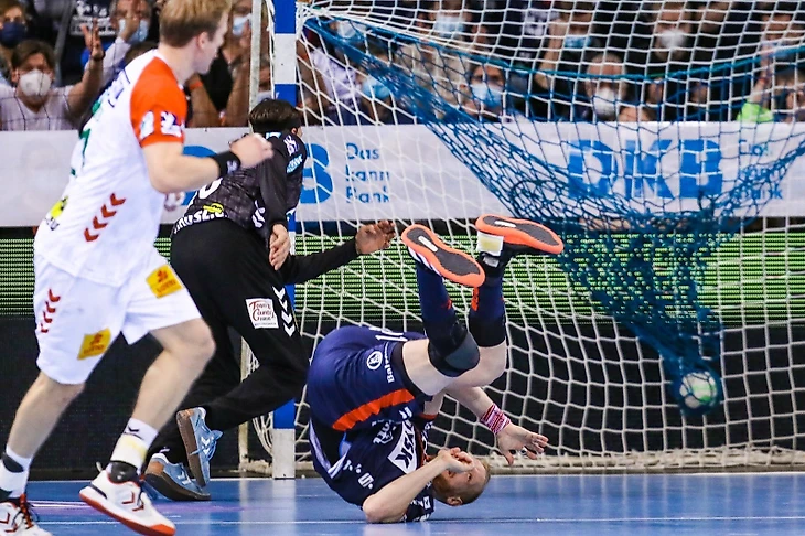 Бундеслига. Плановая неожиданность. "Фленсбург" прервал серию "Магдебурга" из 16 побед, изображение №2