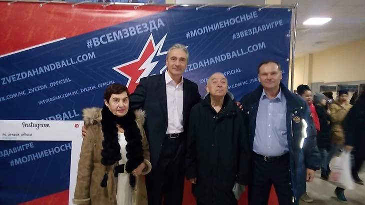 С женой Ольгой Ефимовной, Николаем Кавешниковым и Виктором Рубцовым