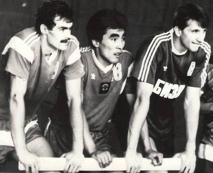 На тренировке сборной СССР вместе с будущими олимпийскими чемпионами Андреем Миневским и Талантом Дуйшебаевым