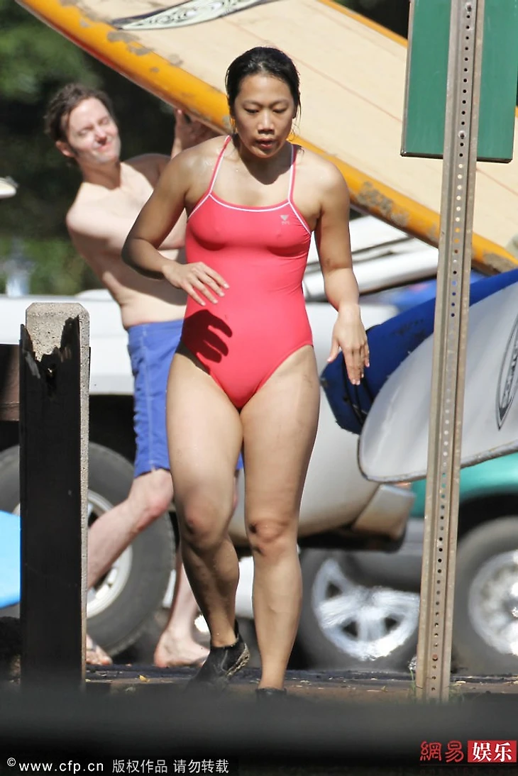 ы купальнике