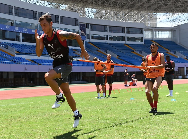 Озил и Коклен