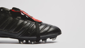 Adidas gloro store 15.1 black red