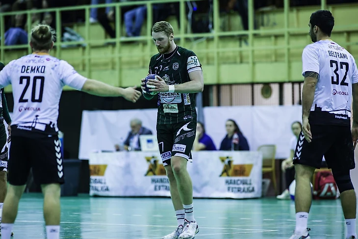 Наши в Европе. Роман Царапкин: "Побили рекорд по матчам и по намотанным на автобусе километрам", изображение №6