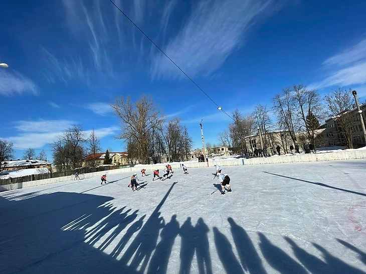 Хоккей Ивот