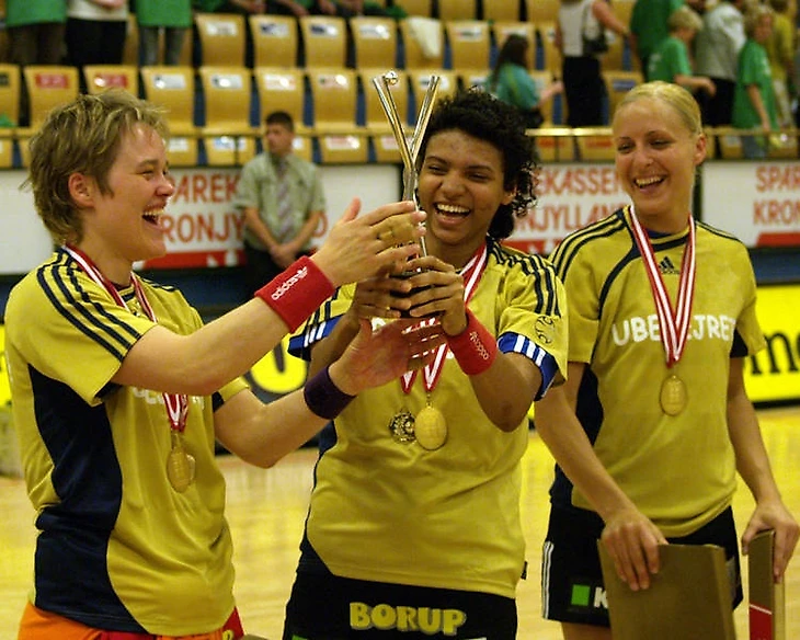 Эмилия Турей: "Я словно внезапно оказалась перед пропастью. Но вперед не шагнула", изображение №5