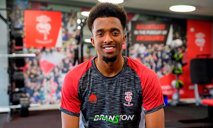 Imps sign exciting youngster Oakley-Boothe – News – Lincoln City