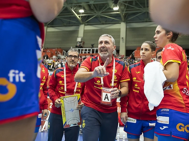 ЧМ-2019. Теория малых шагов. Как Карлос Вивер пишет новую историю сборной Испании, изображение №4