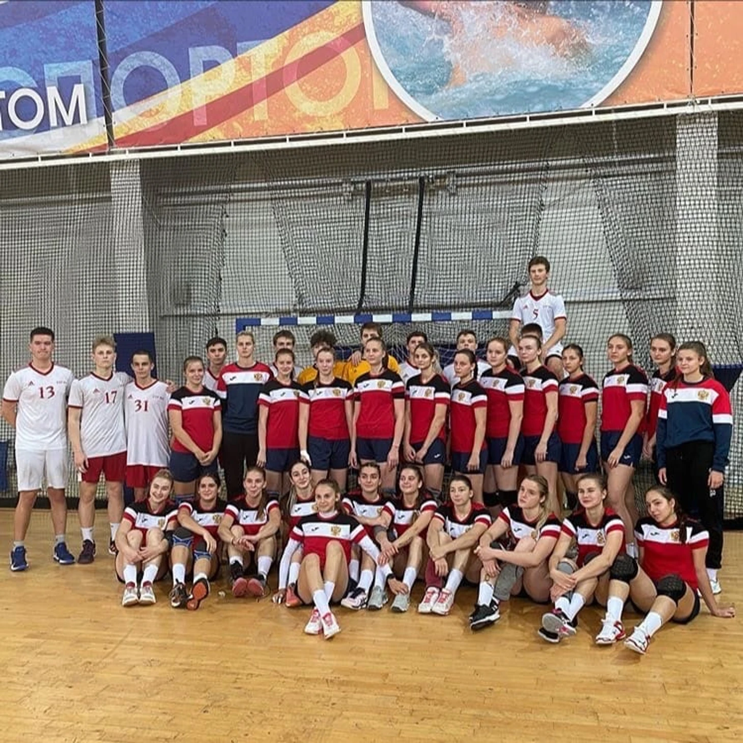 Девичья сборная в Подмосковье. Михаил Измайлов: работа под девизом "Вспомнить все!", изображение №5