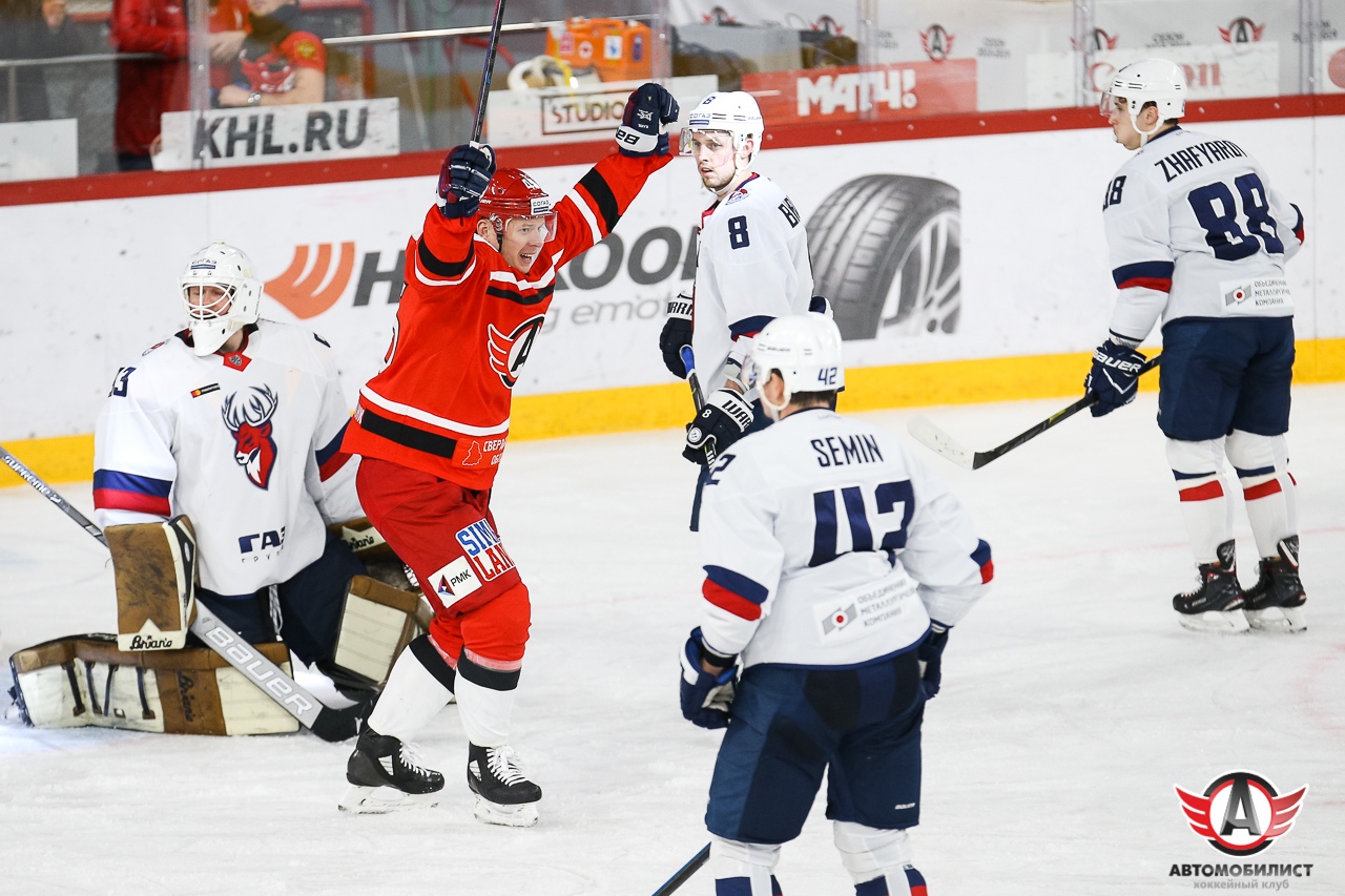 Хоккейная «перестрелка» в Екатеринбурге