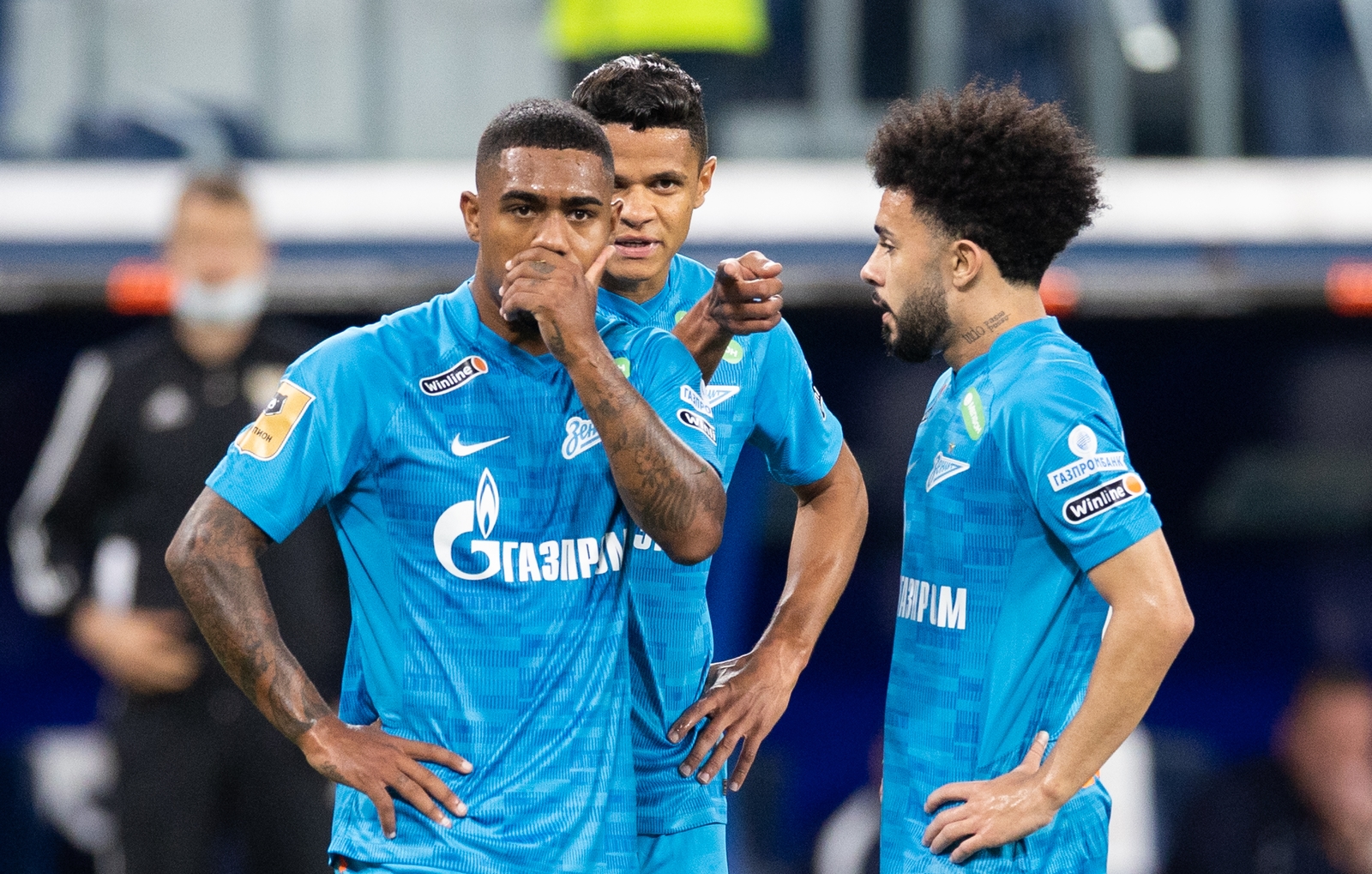 Кажется, Зенит не сможет сыграть с Челси в Лондоне. Все дело в законах Великобритании