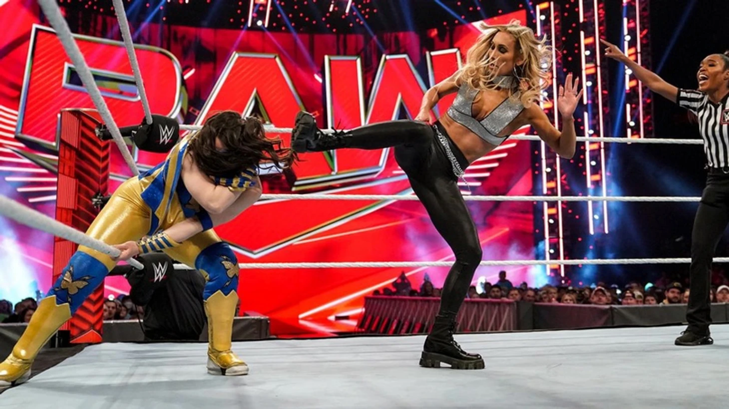 Обзор WWE Monday Night RAW 13.12.2021, изображение №21