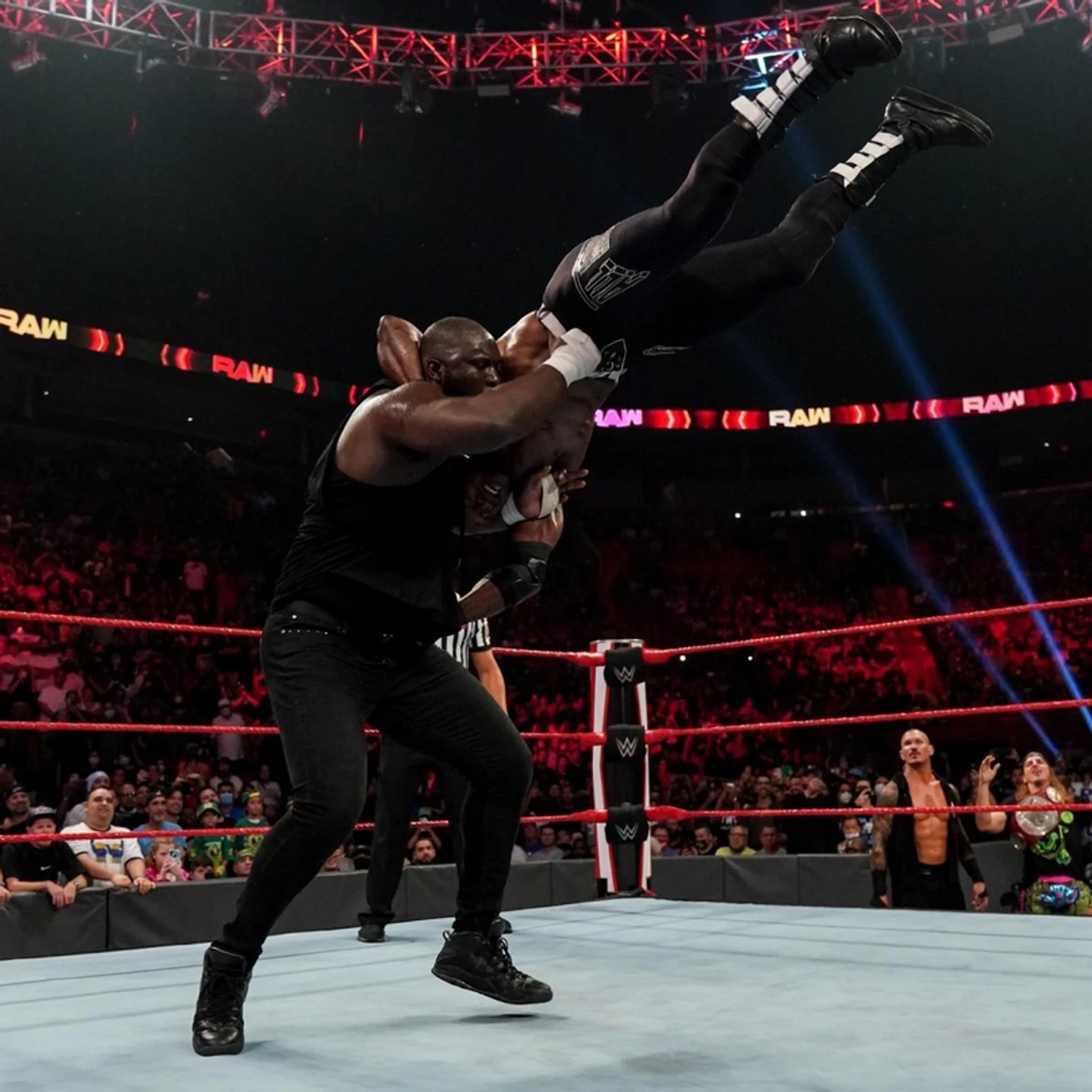 Обзор WWE Monday Night RAW 06.09.2021, изображение №24