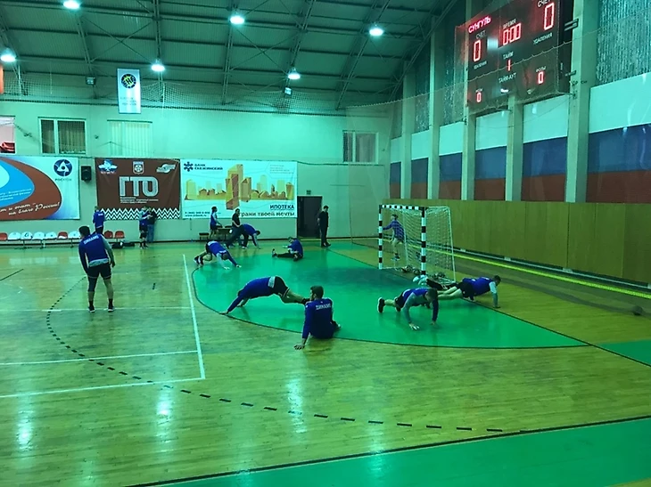 Чемпионат России. Дебют Шинкеля, перезагрузка "Виктора", дуэль вратарей сборной, "подвальная" ничья, изображение №2