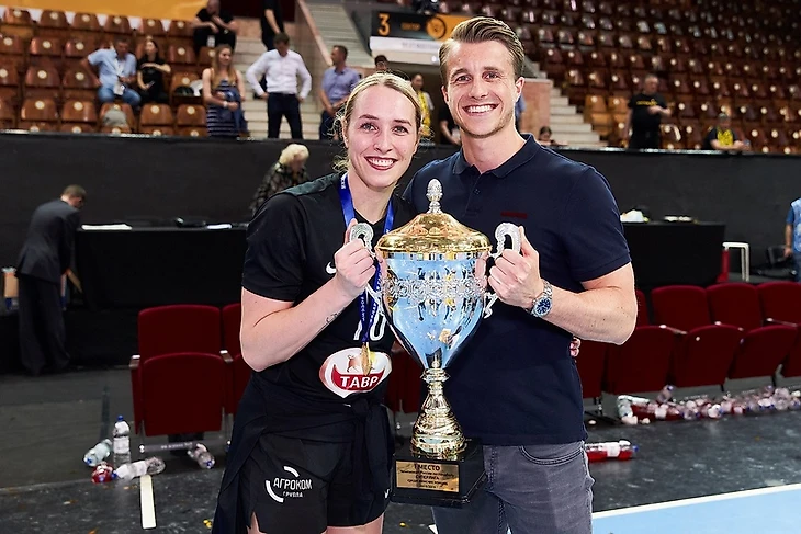 Лучшее из журнала "Быстрый центр". Голландско-ростовская азбука Лоис Аббинг, изображение №8