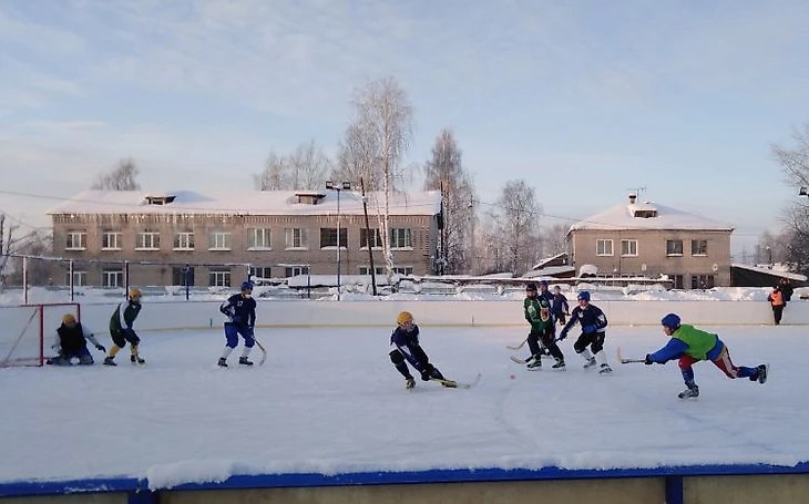 Хоккей в Верхней Тойме