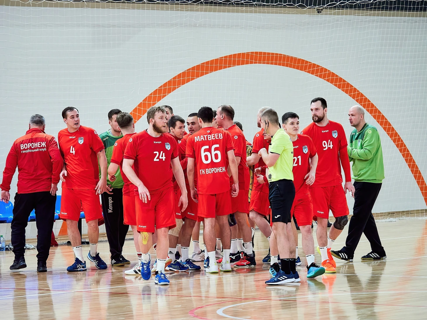 Высшая лига. Лидирующий "Каустик", затаившийся "Зилант", "сербский" "Воронеж" и суперинтрига, изображение №4