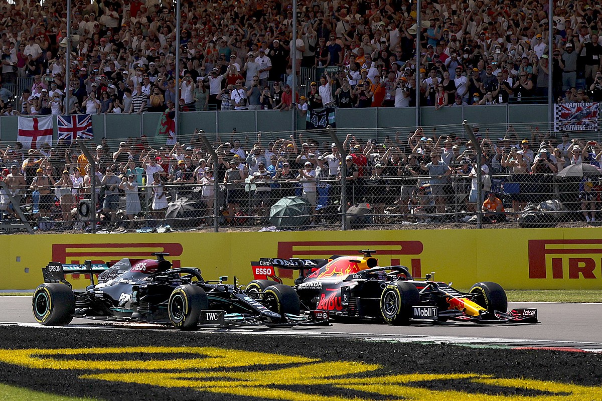 Стюарды отклонили просьбу Red Bull о пересмотре наказания Льюиса Хэмилтона на Гран-при Великобритании