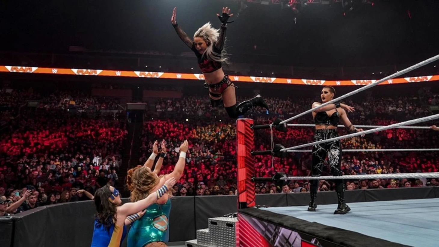 Обзор WWE Monday Night RAW 28.02.2022, изображение №8