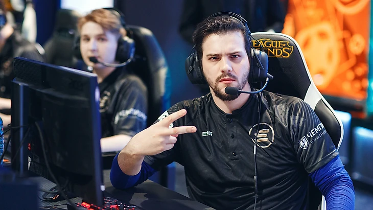 Elements Pro Gaming Archie2b.