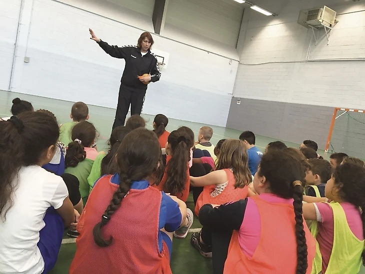 "Трефилова и Крюмбольца различает лишь гражданство". Ирина Попова — одна из первых советских легионерок, изображение №4