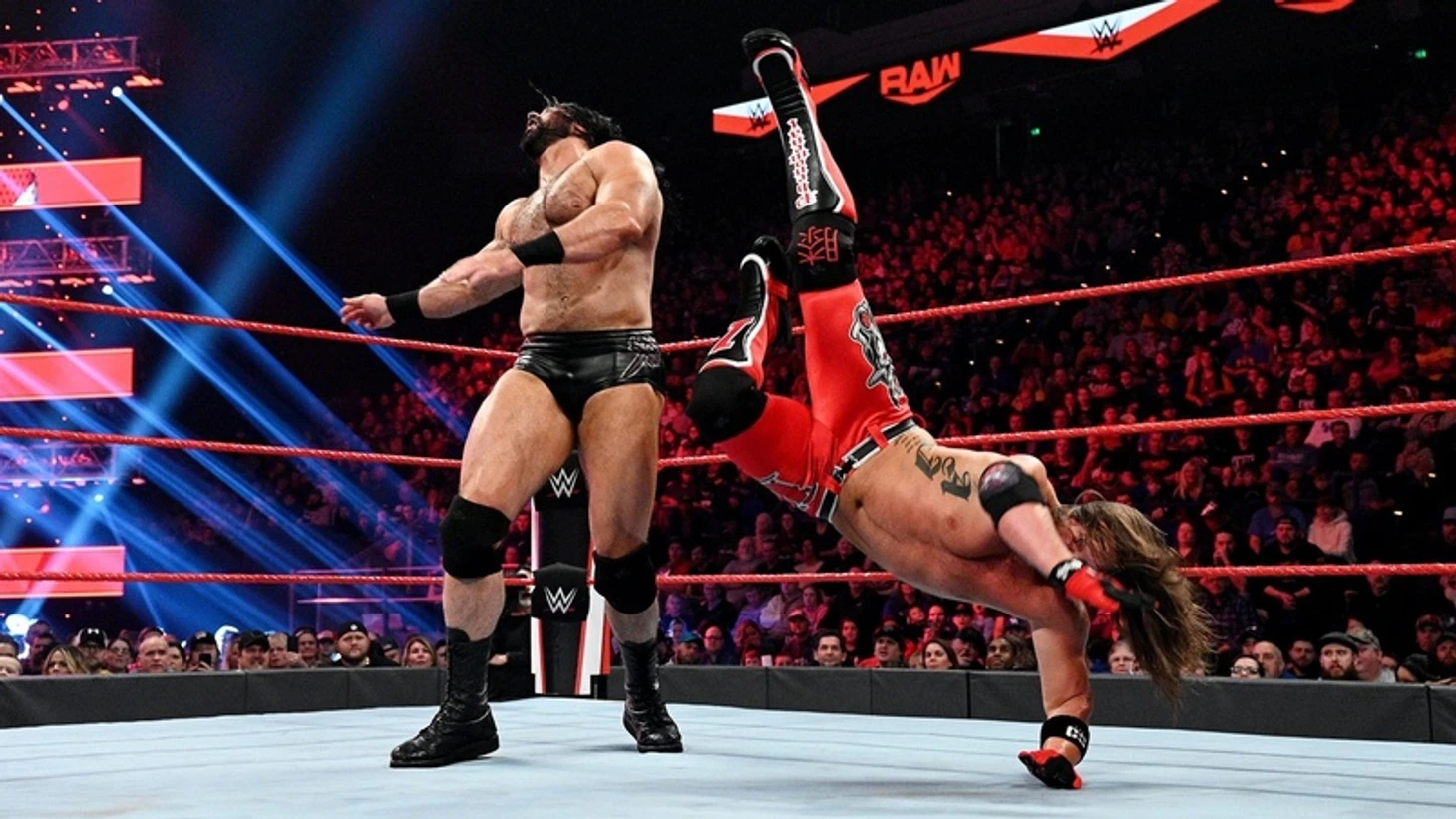 Обзор WWE Monday Night RAW 13.01.2020, изображение №3
