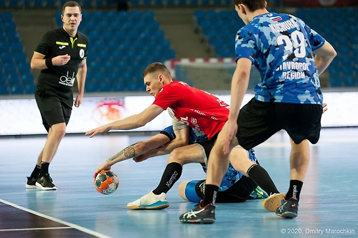 Чемпионат России. Дебют Шинкеля, перезагрузка "Виктора", дуэль вратарей сборной, "подвальная" ничья, изображение №4