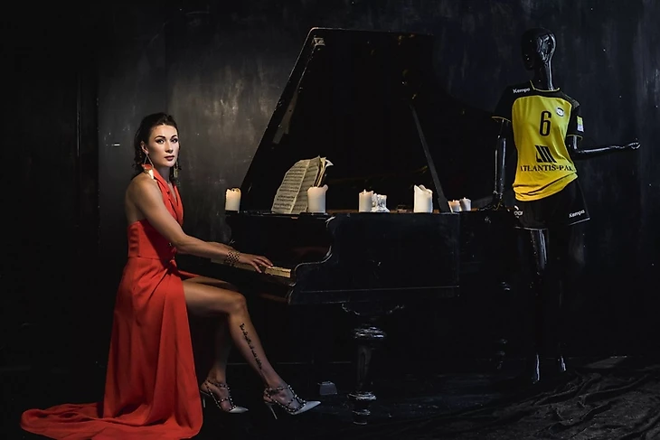 20 вопросов не о гандболе. Юлия Манагарова: "На футболе зарубы серьёзные! Однажды мне нос сломали", изображение №5