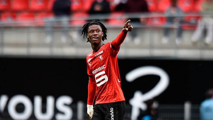 Пацан из «Ренна» дебютировал за сборную в 17 и забил Украине ударом через себя. Он очень похож на Погба, только гораздо лучше обороняется