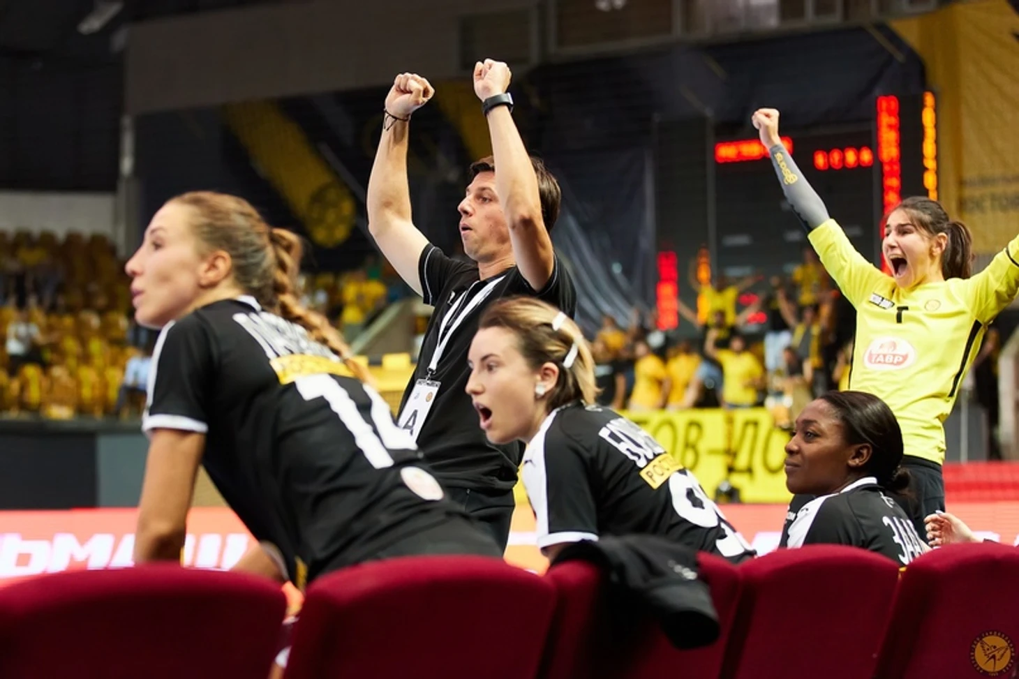 Лига чемпионов. Из Ростова — в Эрд. Томаш Главаты: "Эта команда способна сворачивать горы", изображение №4