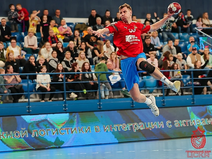 Игра с переводом — с гандбольного на русский: "На площадке хуже! В языке ошибку сделал — поправишь…", изображение №2