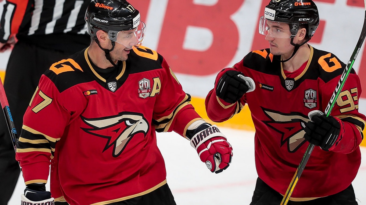 Ковальчук стартовал в «Авангарде» жирной порцией минусов. Их будет меньше, если встроить его в команду, а в атаке он и в 37 топ-игрок для КХЛ