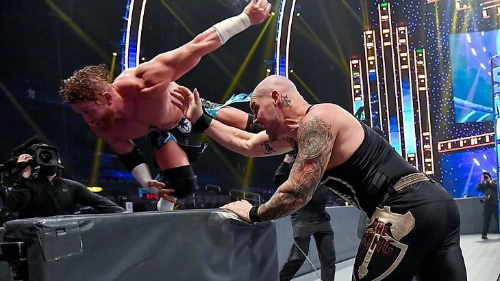 Обзор WWE Friday Night Smackdown 04.12.2020, изображение №17