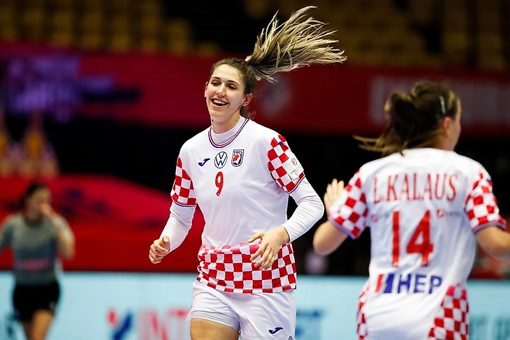 Звонок звезде. Чамила Мичиевич из Меца: "Ростов" — сильный соперник. Мне нравится, как он играет", изображение №2