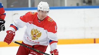 Навальный посмотрел все матчи Путина и рассказал, кто платит за ночную лигу