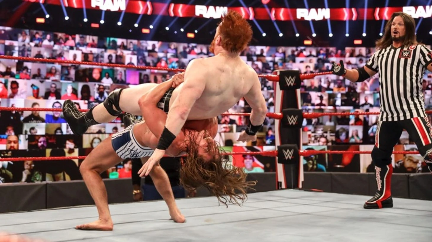 Обзор WWE Monday Night RAW 09.11.2020, изображение №15