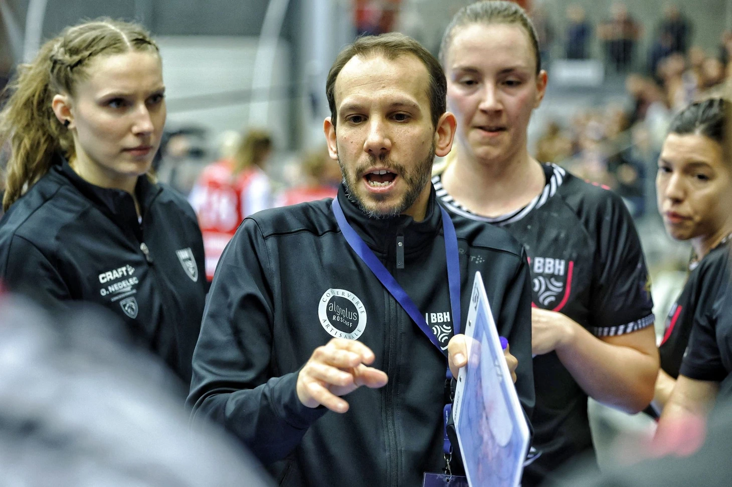 Лига чемпионов. Дмитриева не встретится с Вяхиревой: "Крим" не выдержал атмосферы румынского зала, изображение №4