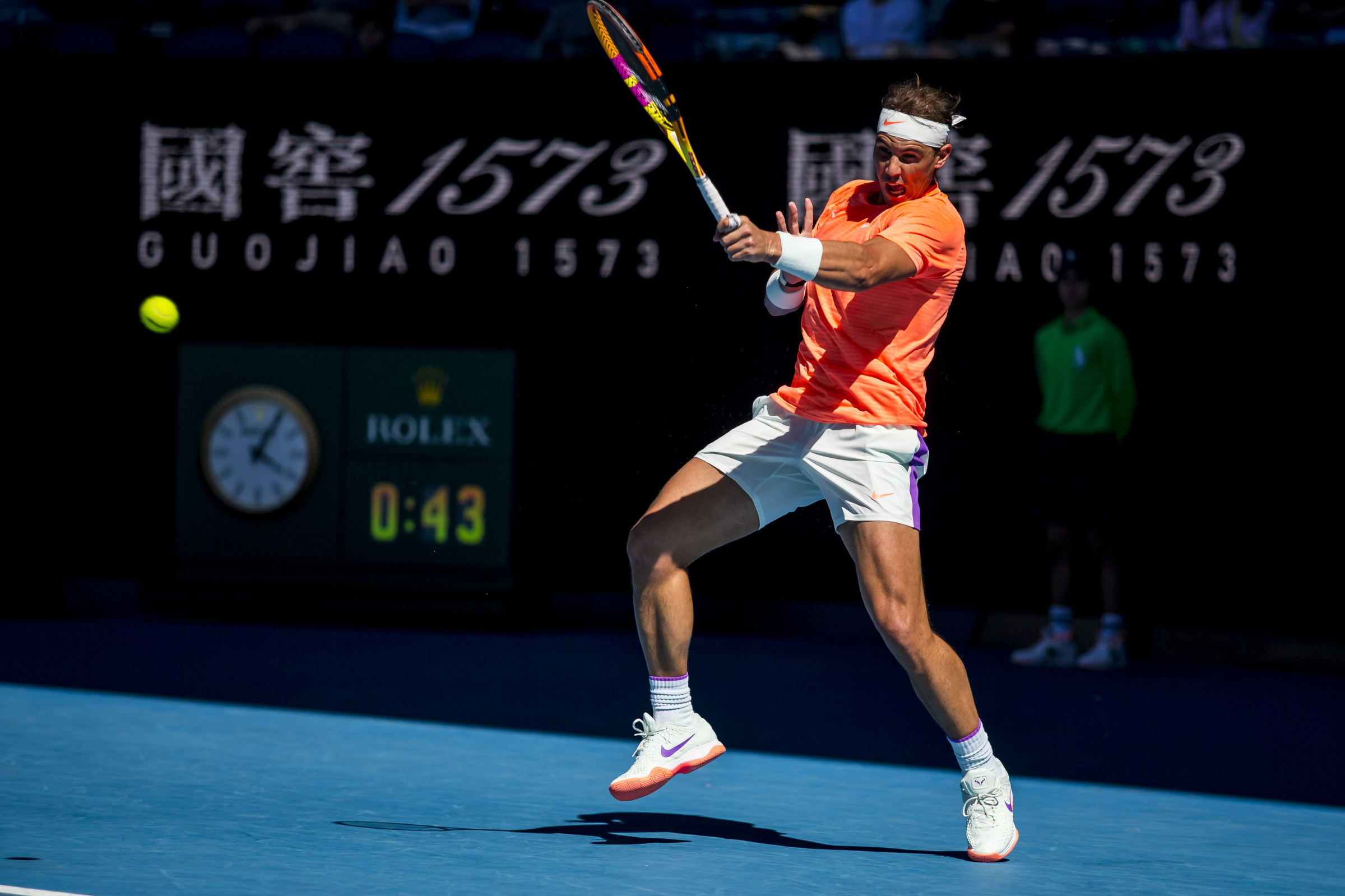 Один из основных партнеров Australian Open – производитель китайской водки.  А раньше турнир рекламировал Marlboro - Теннисная история - Блоги Sports.ru