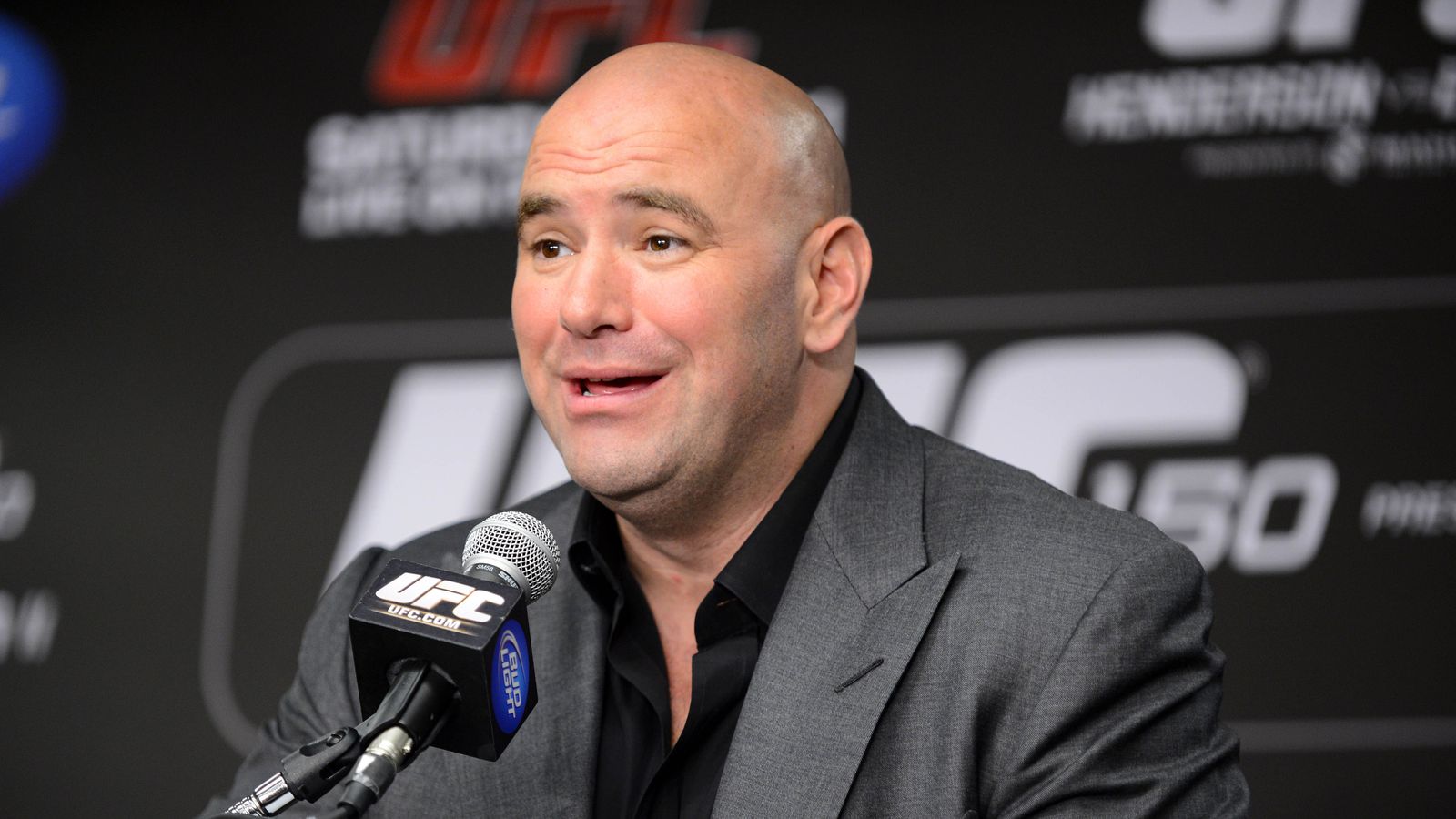 Президент UFC Дана Уайт полон решимости продолжать шоу UFC 249