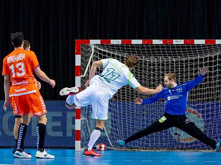 ЧЕ-2022. Календарь недосчитался пары матчей, боснийцы — пары плановых очков. Остальное — штатно, изображение №8