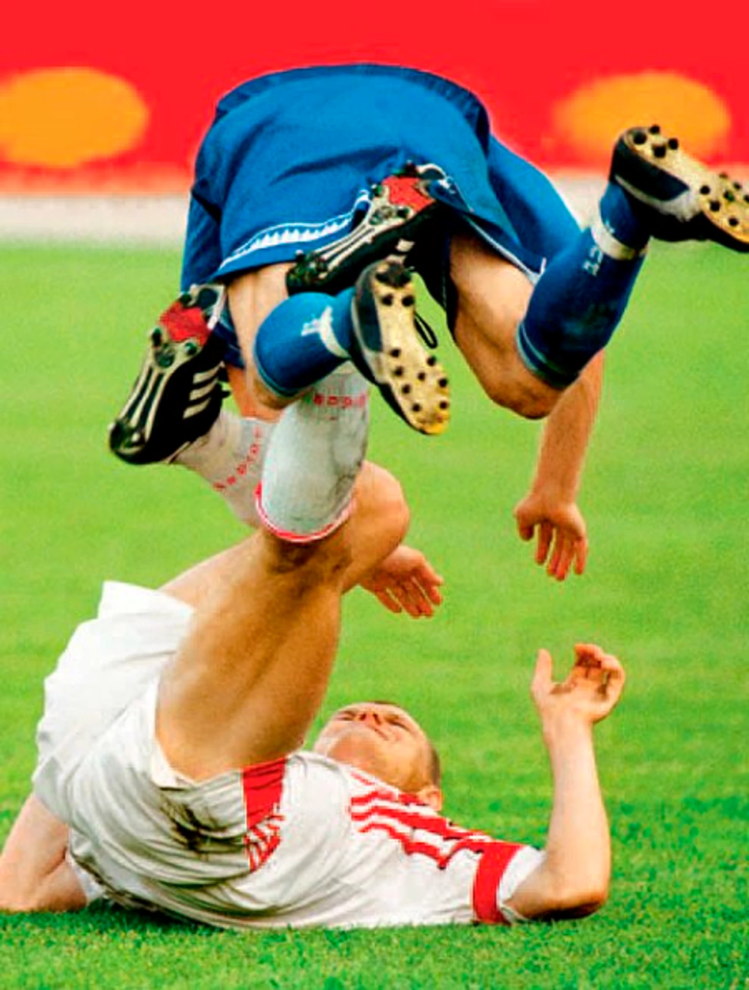 https://photobooth.cdn.sports.ru/preset/post/2/f4/72af9ab954c9fab59db82c26580ad.png