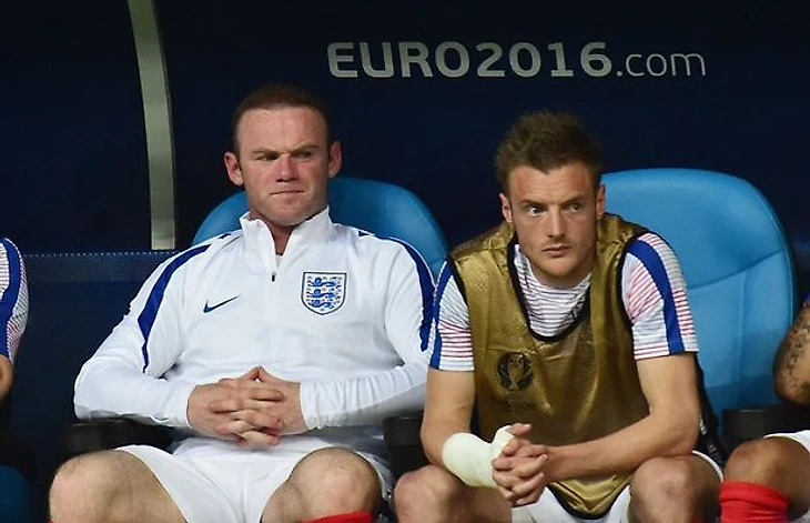 Vardy Rooney on bench